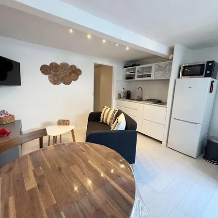 Διαμέρισμα Moderne Equipe, Petit Exterieur