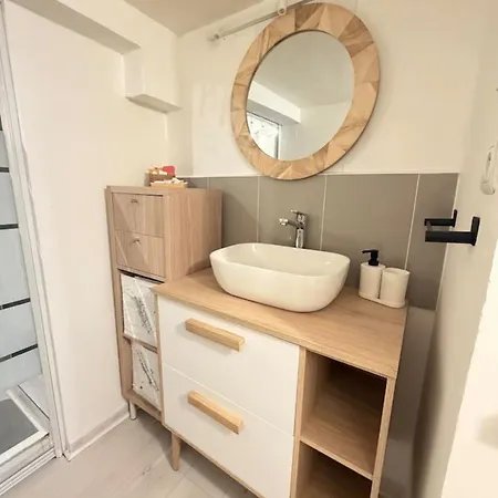 Moderne Equipe, Petit Exterieur شقة *